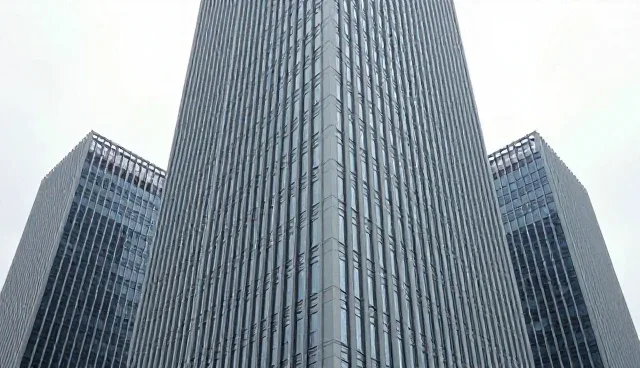 团队接待中,选择自助服务还是人工接待更优?